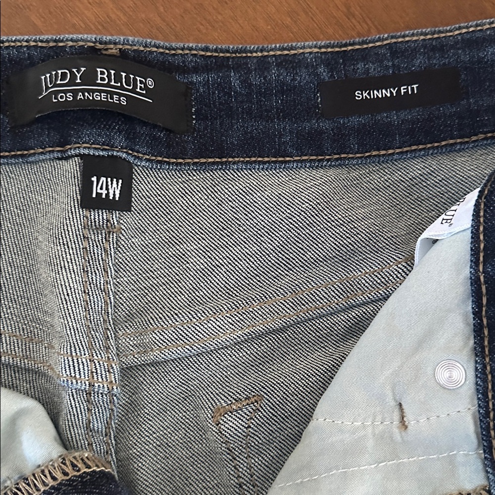 Judy Blue Dark Wash Ankle Jeans - Picture 2 of 5
